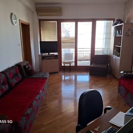 Alpi Hostel スコピエ エクステリア 写真
