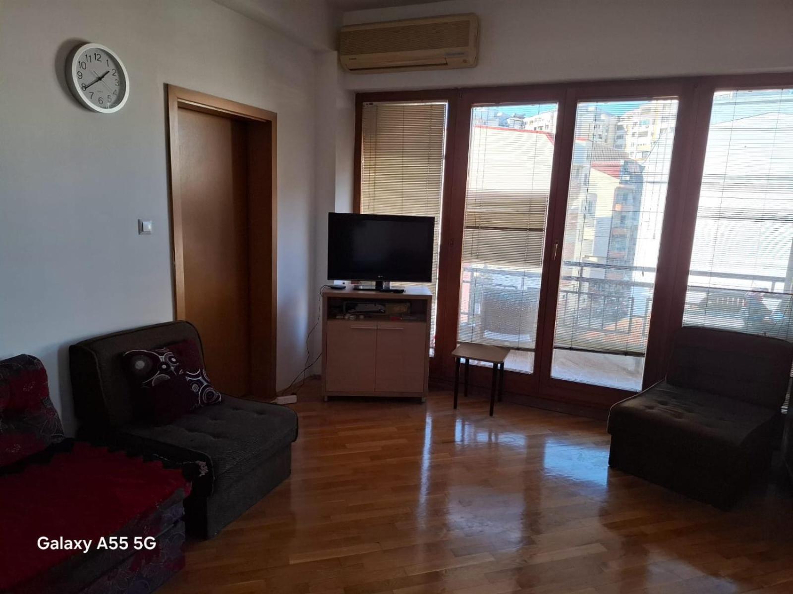 Alpi Hostel スコピエ エクステリア 写真