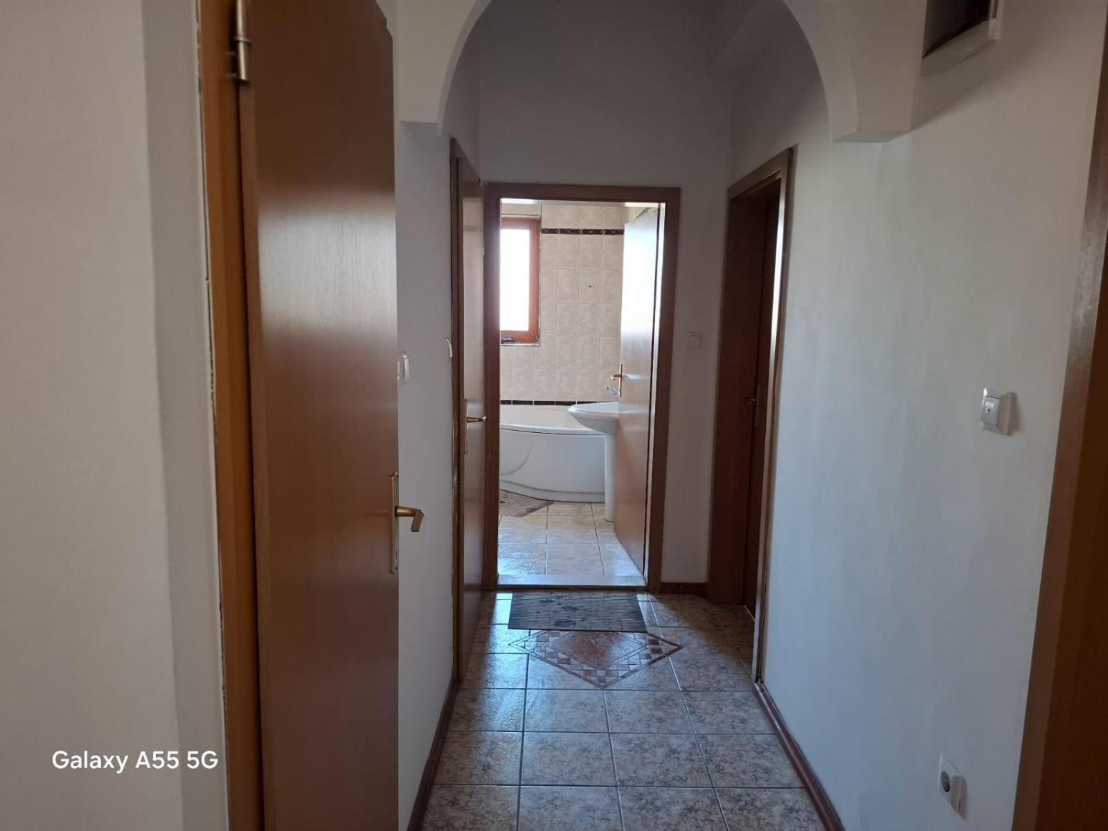 Alpi Hostel スコピエ エクステリア 写真